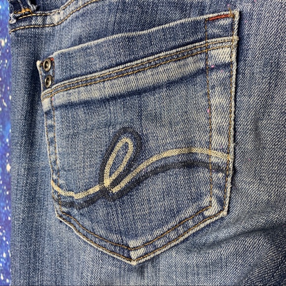 Ilir- Medium Wash Low Rise Jeans size 3 - Picture 8 of 11